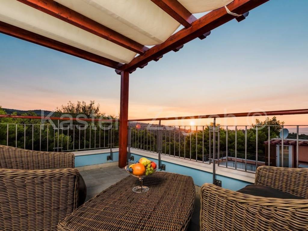 Nekretnina za odmor, Prodaja, Supetar, Splitska