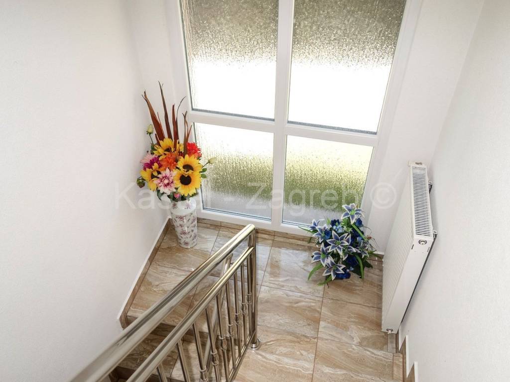 Obiteljska kuća, Prodaja, Tuhelj, Trsteno