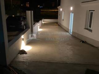 Stan u kući, Prodaja, Šibenik - Okolica, Brodarica