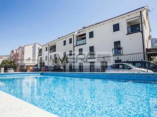 Complex with communal pool