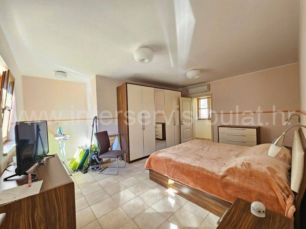 Samostojeća kuća, Najam, Skradin, Skradin