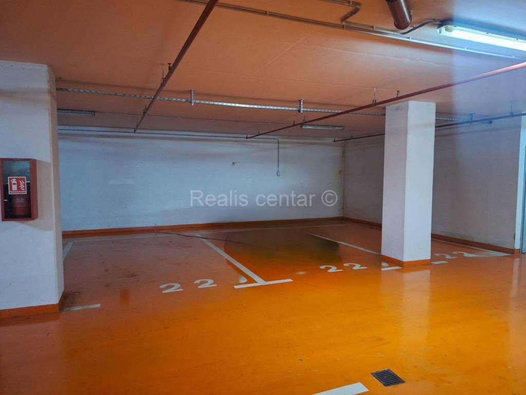 Unutrašnje parkirno mjesto, Prodaja, Zagreb, Stenjevec