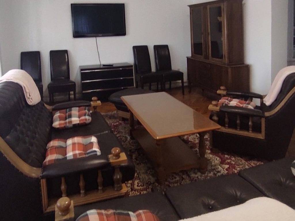 Strahoninec, Strahoninec