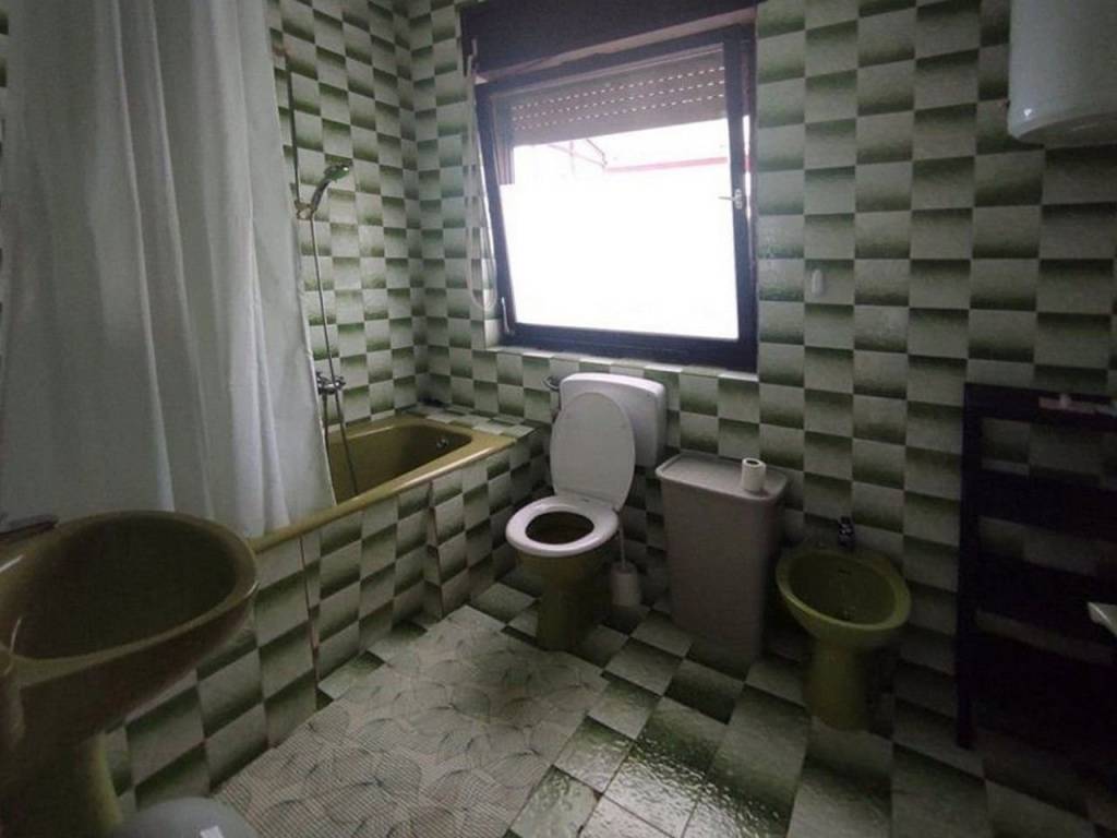 Strahoninec, Strahoninec