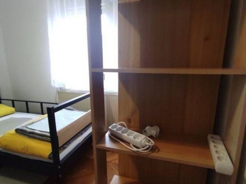 Strahoninec, Strahoninec