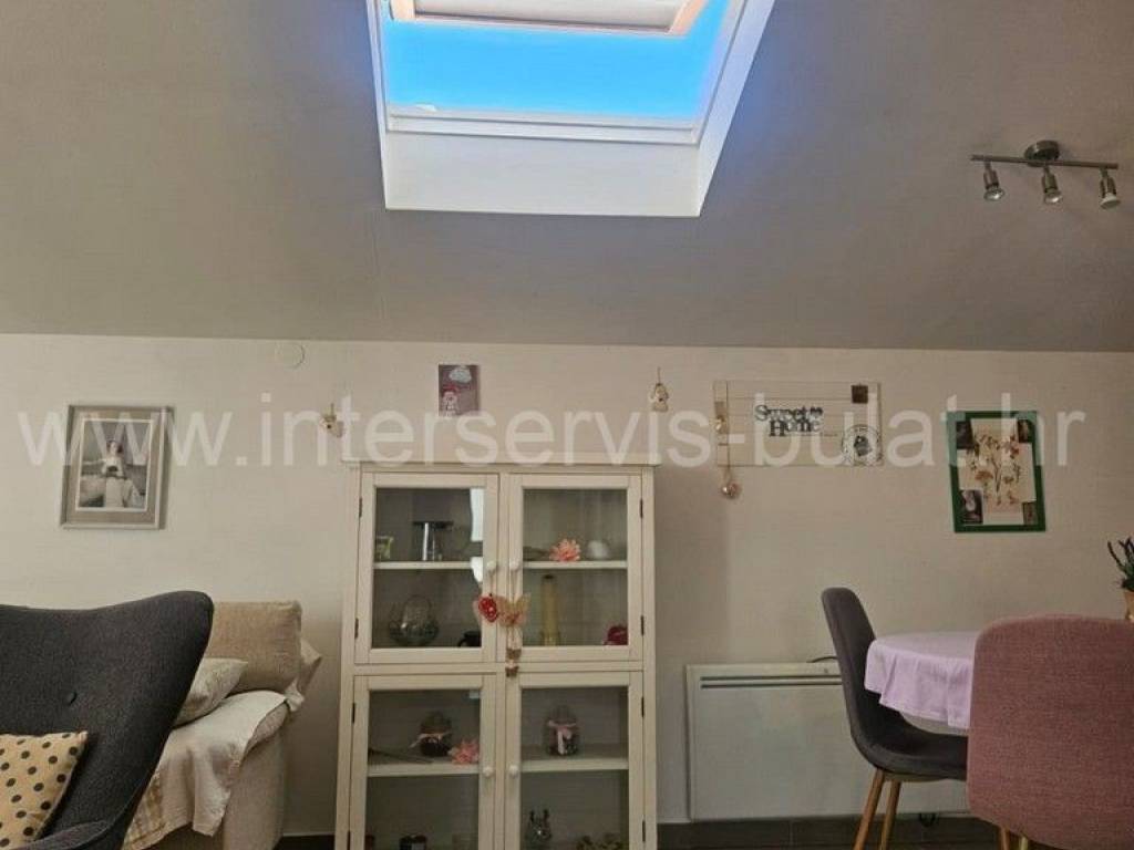 Stan u zgradi, Najam, Šibenik, Šibenik