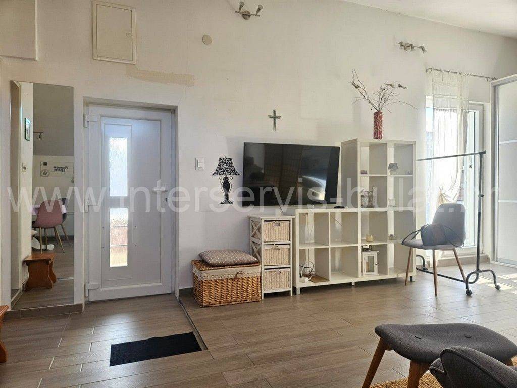 Stan u zgradi, Najam, Šibenik, Šibenik