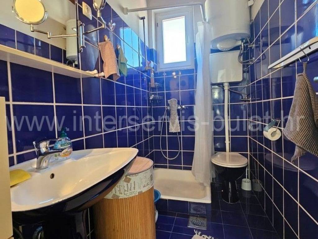 Stan u zgradi, Najam, Šibenik, Šibenik