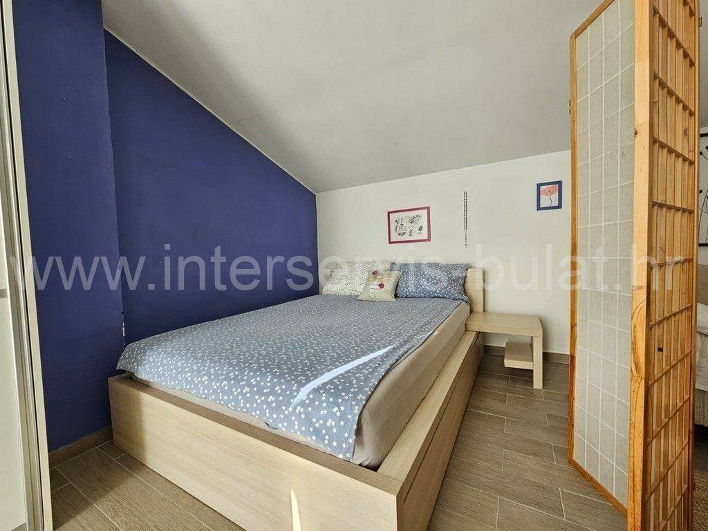 Stan u zgradi, Najam, Šibenik, Šibenik