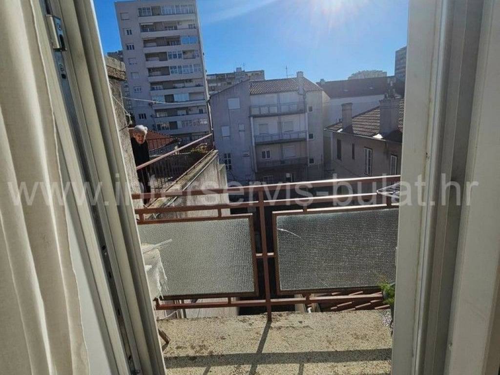 Stan u zgradi, Najam, Šibenik, Šibenik