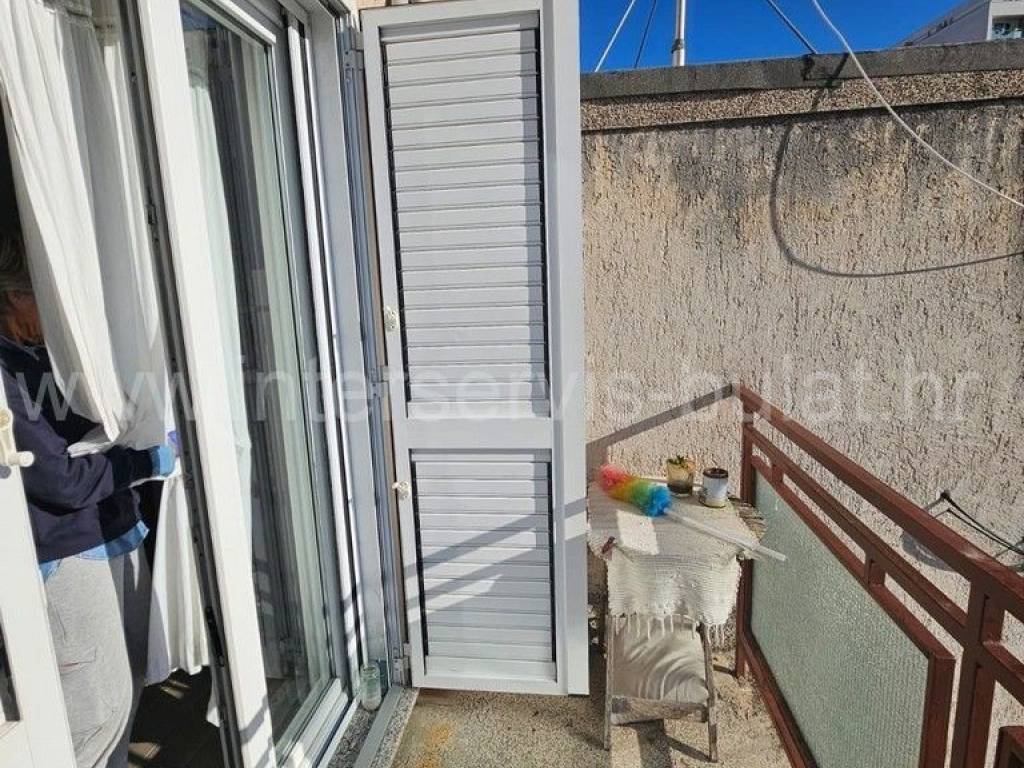 Stan u zgradi, Najam, Šibenik, Šibenik