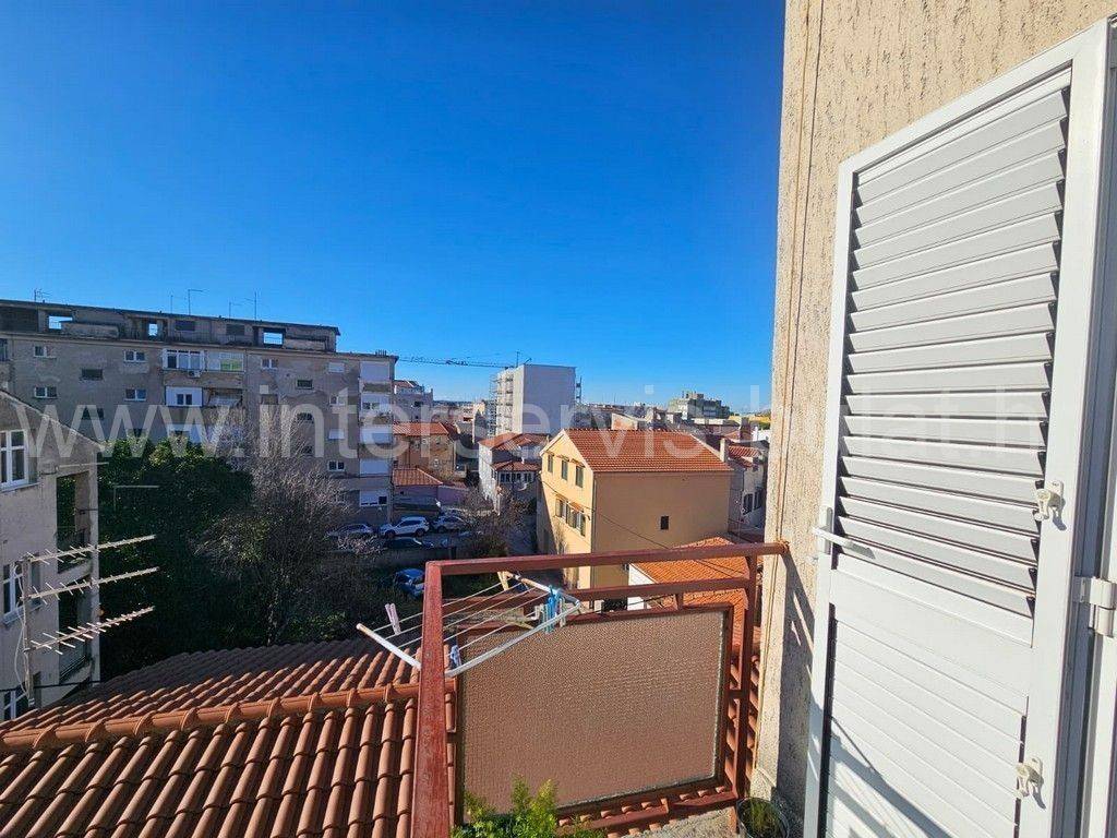 Stan u zgradi, Najam, Šibenik, Šibenik