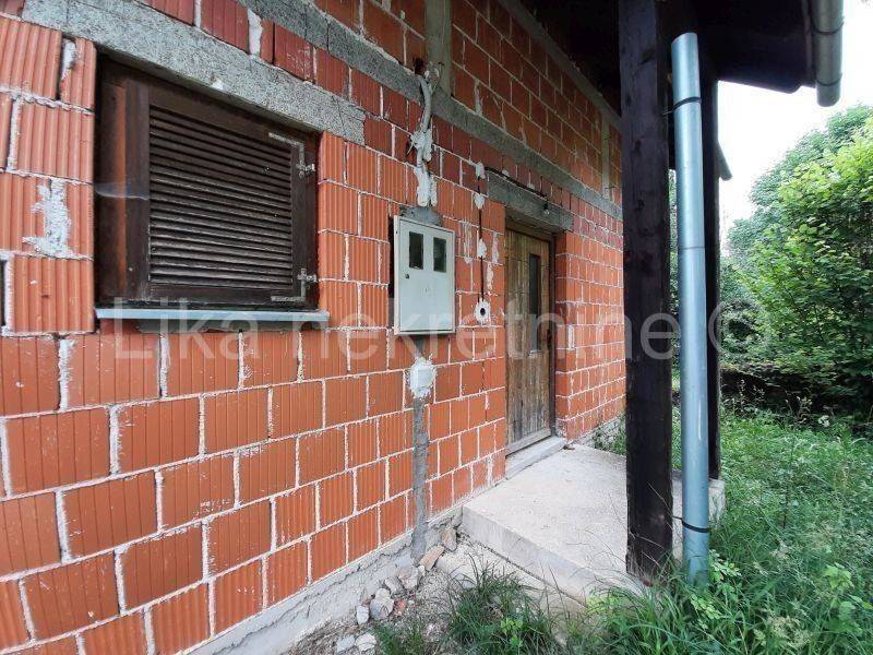 Seosko imanje, Prodaja, Otočac, Glavace