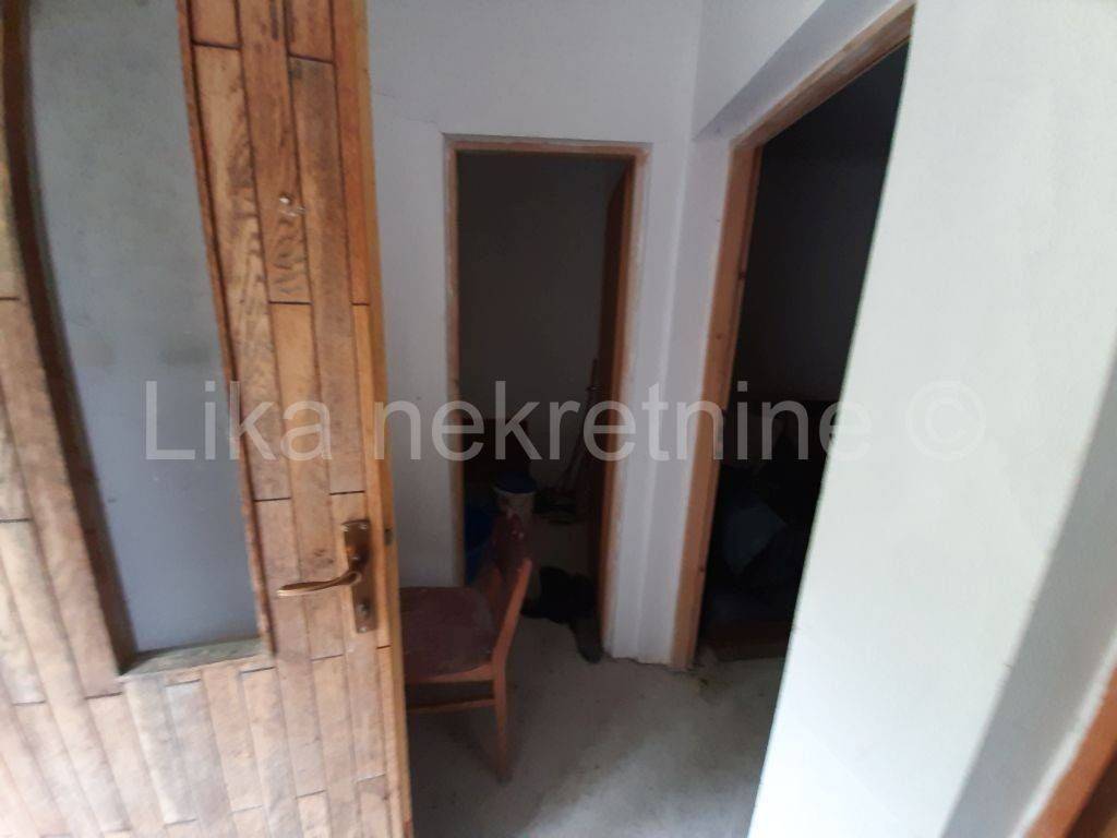 Seosko imanje, Prodaja, Otočac, Glavace