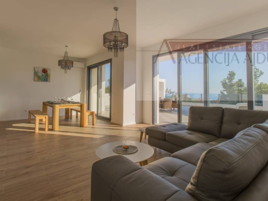 Makarska, Veliko Brdo