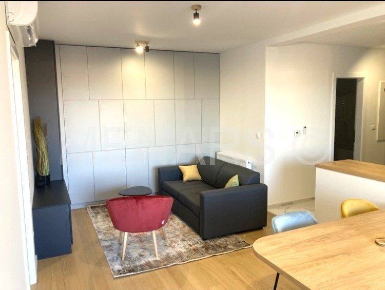 Stan u novijoj zgradi, Prodaja, Karlovac, Švarča