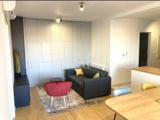 Stan u novijoj zgradi, Prodaja, Karlovac, Švarča