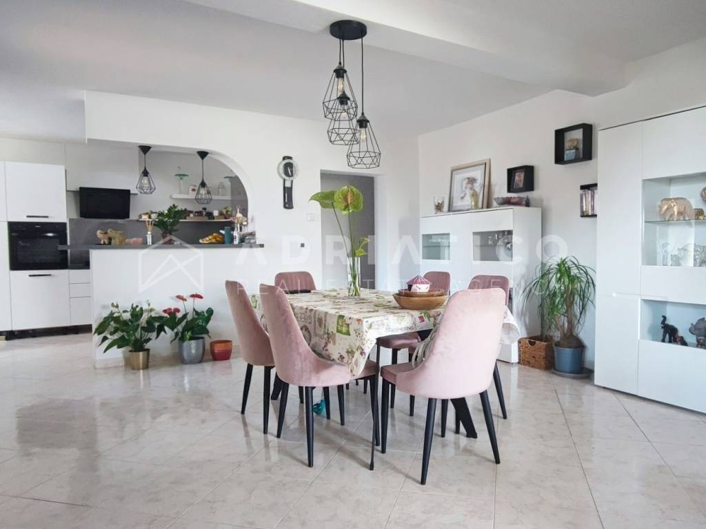Stan u zgradi, Prodaja, Rovinj, Rovinjsko Selo