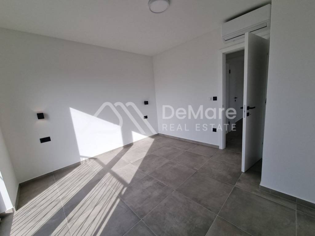 Apartman na moru, Prodaja, Privlaka, Privlaka