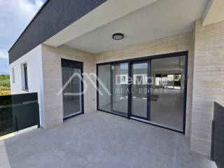 Apartman na moru, Prodaja, Privlaka, Privlaka