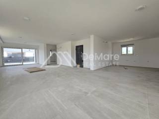 Apartman na moru, Prodaja, Privlaka, Privlaka