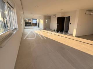 Apartman na moru, Prodaja, Privlaka, Privlaka