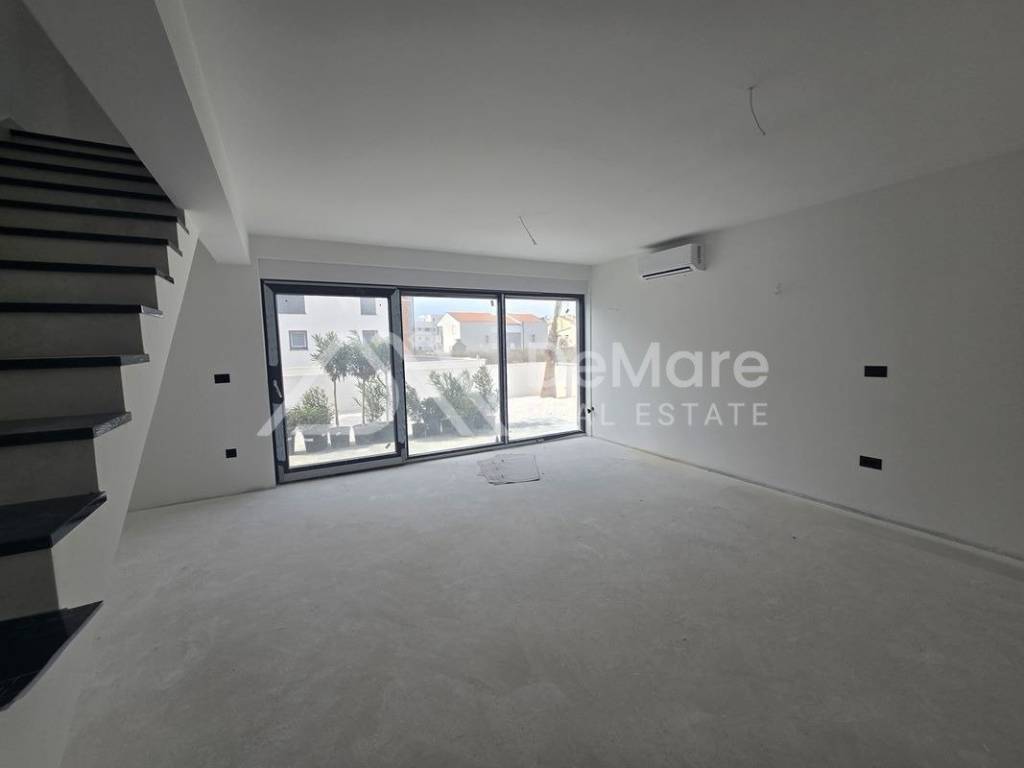 Apartman na moru, Prodaja, Privlaka, Privlaka