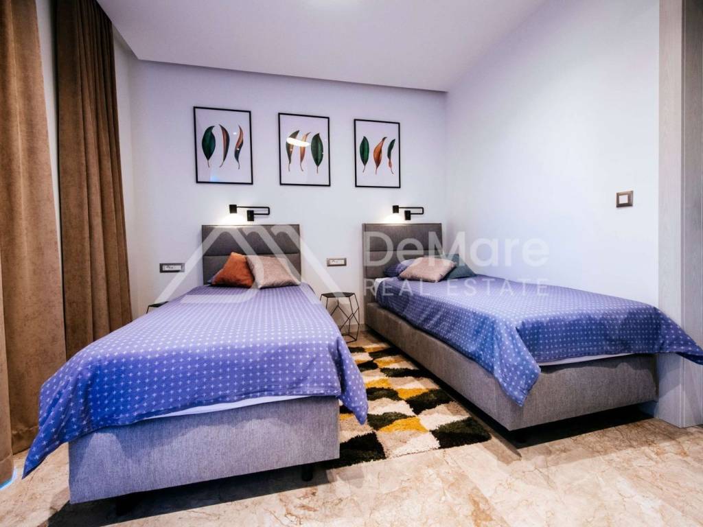 Luksuzna vila, Prodaja, Zemunik donji, Smokovic