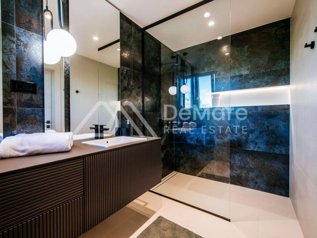 Luksuzna vila, Prodaja, Zemunik donji, Smokovic