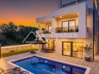 Vila, Prodaja, Privlaka, Privlaka