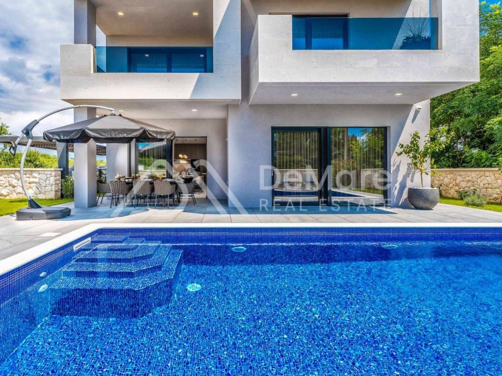 Vila, Prodaja, Privlaka, Privlaka