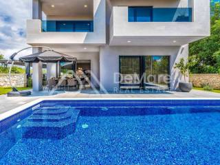 Vila, Prodaja, Privlaka, Privlaka