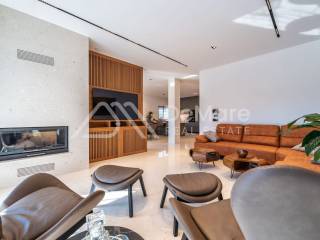 Vila, Prodaja, Privlaka, Privlaka