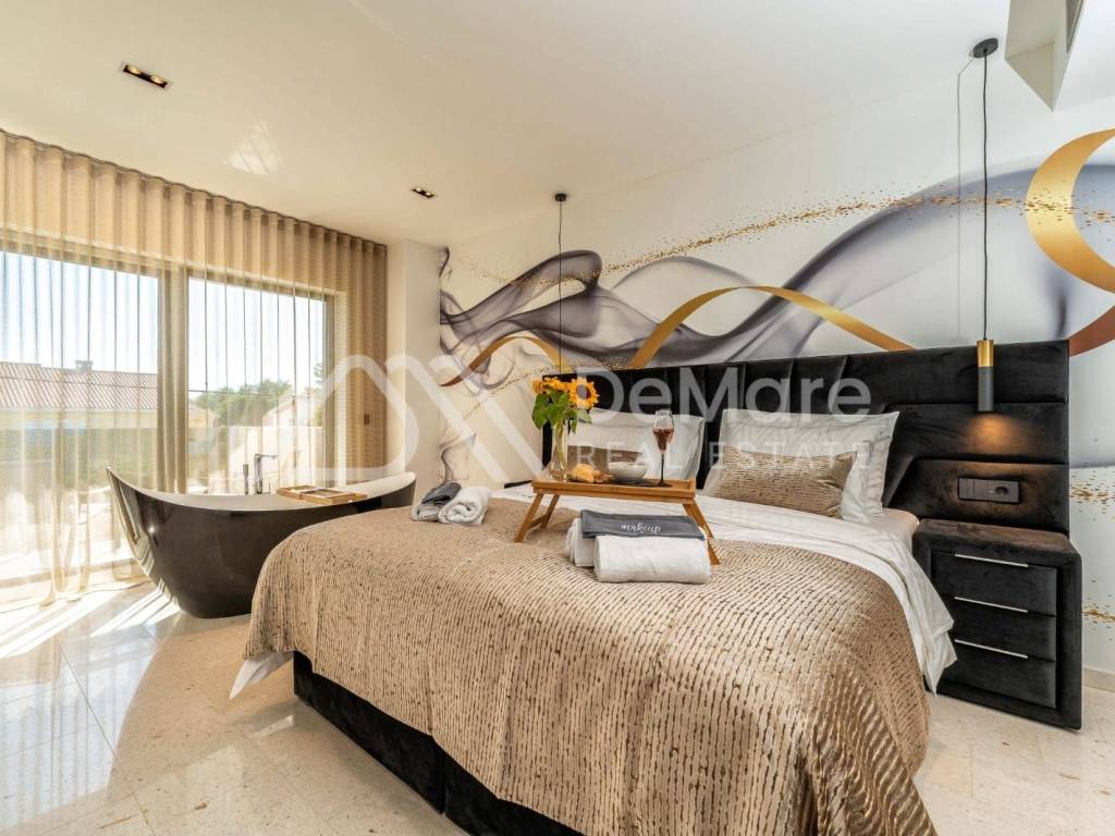 Vila, Prodaja, Privlaka, Privlaka