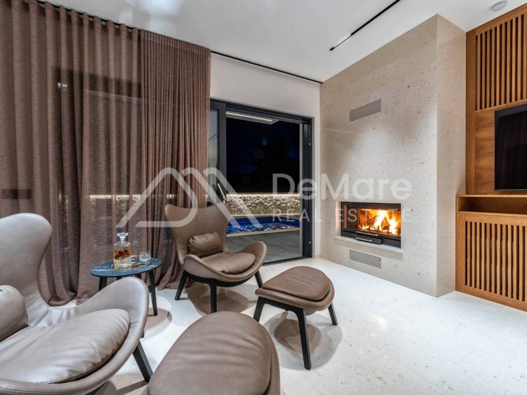 Vila, Prodaja, Privlaka, Privlaka