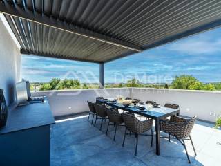 Vila, Prodaja, Privlaka, Privlaka