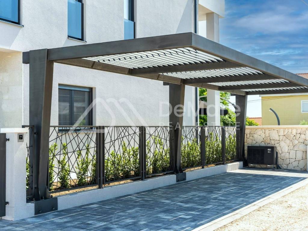 Vila, Prodaja, Privlaka, Privlaka