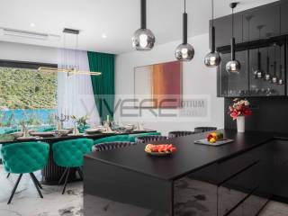 Kitchen & dining area