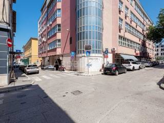 Poslovna zgrada, Prodaja, Pula, Pula