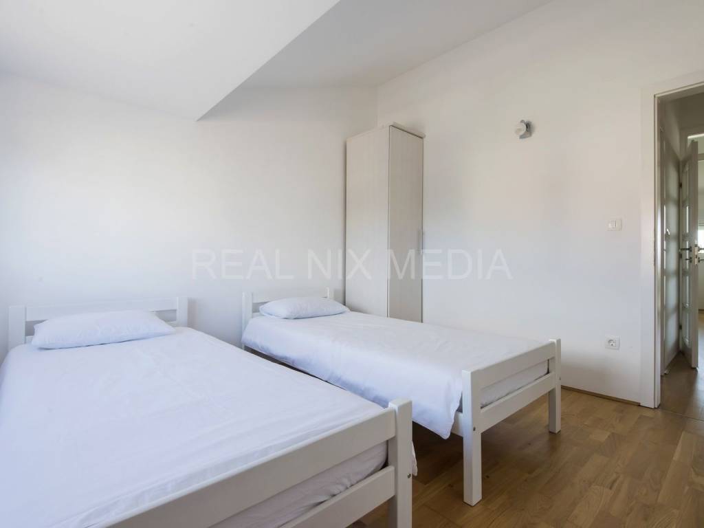 Apartman na moru, Prodaja, Privlaka, Privlaka