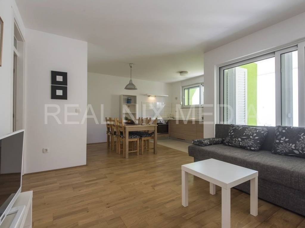 Apartman na moru, Prodaja, Privlaka, Privlaka