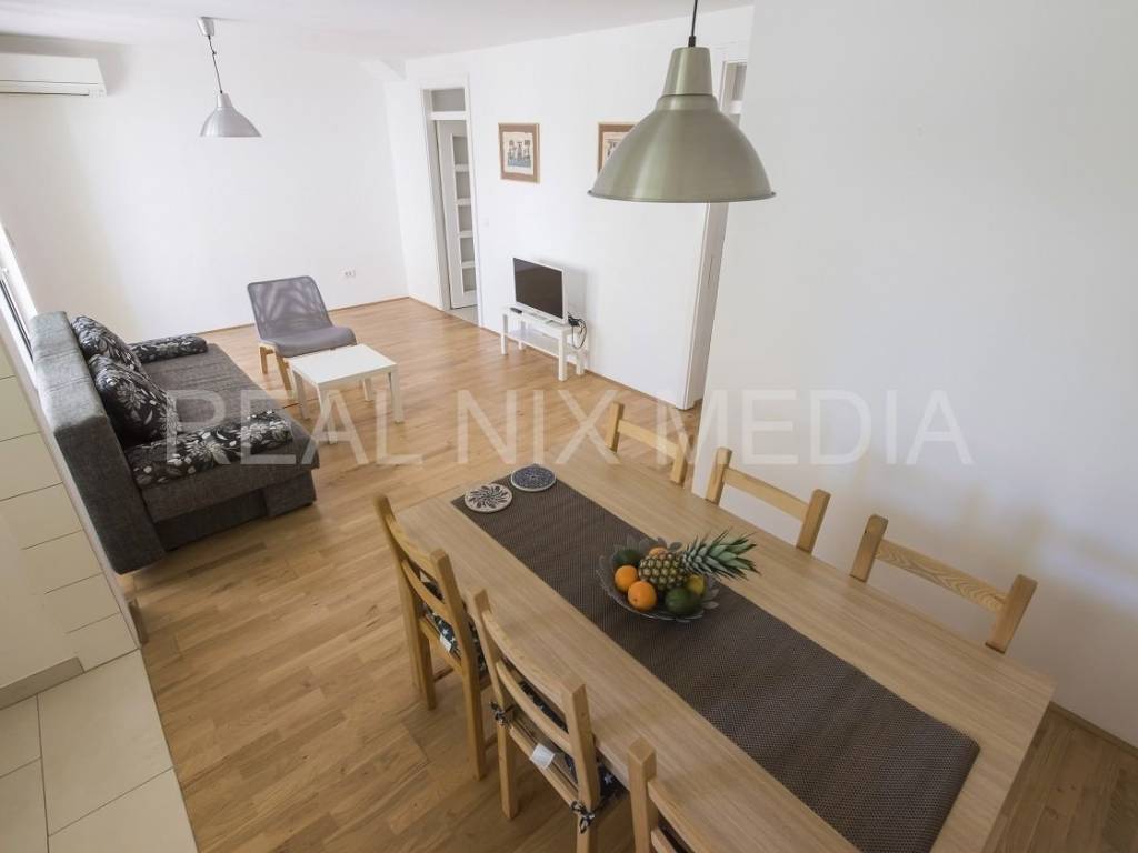 Apartman na moru, Prodaja, Privlaka, Privlaka