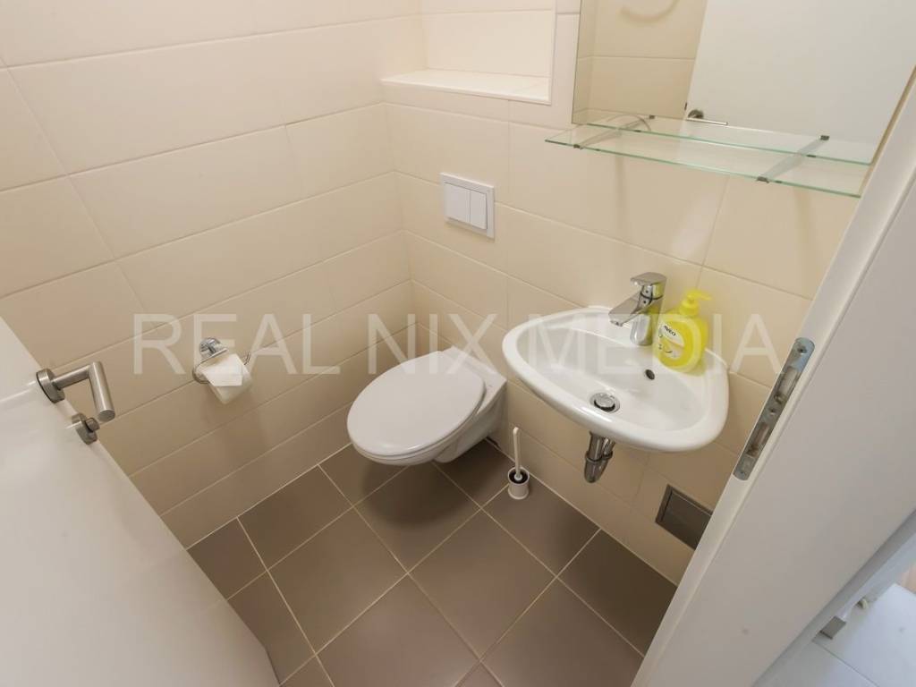 Apartman na moru, Prodaja, Privlaka, Privlaka