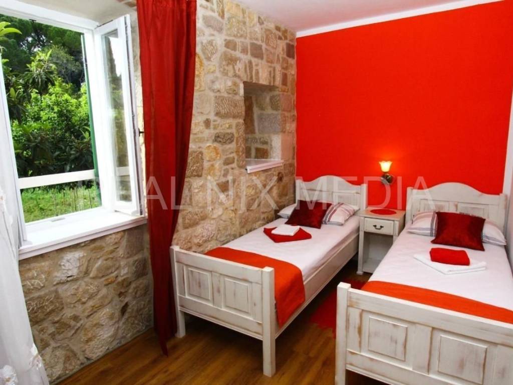 Kamena kuća, Prodaja, Sveti Filip i Jakov, Sveti Filip i Jakov