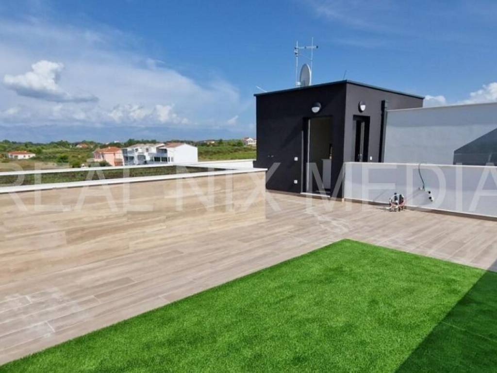 Luksuzni apartman, Prodaja, Privlaka, Privlaka