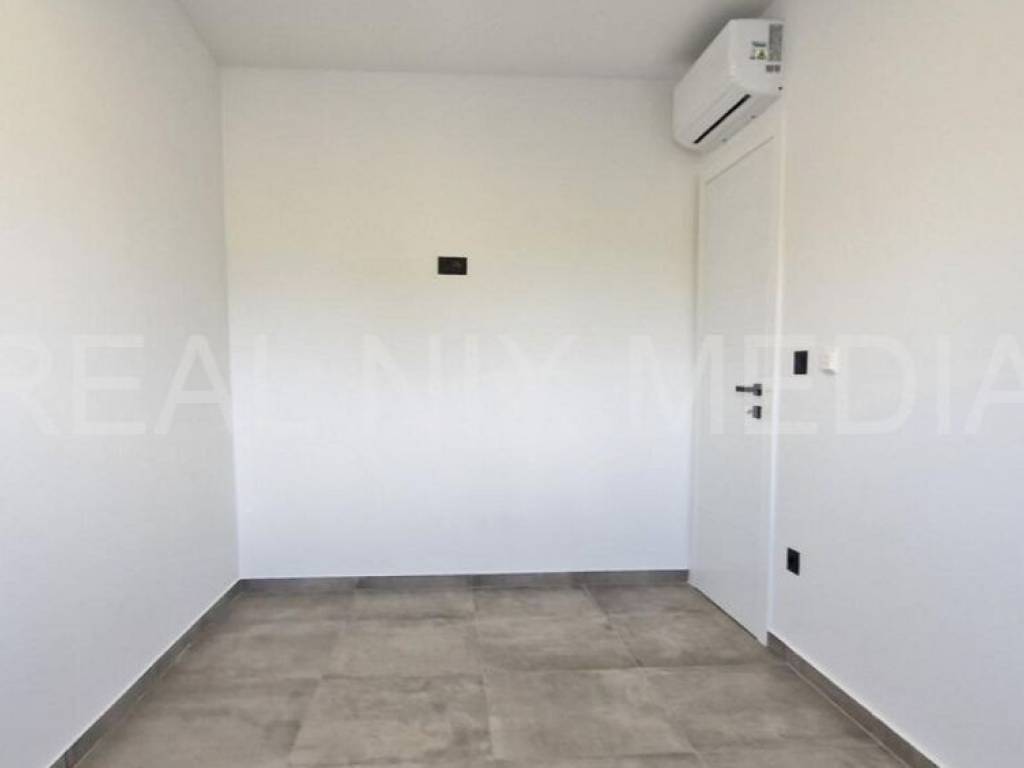 Luksuzni apartman, Prodaja, Privlaka, Privlaka