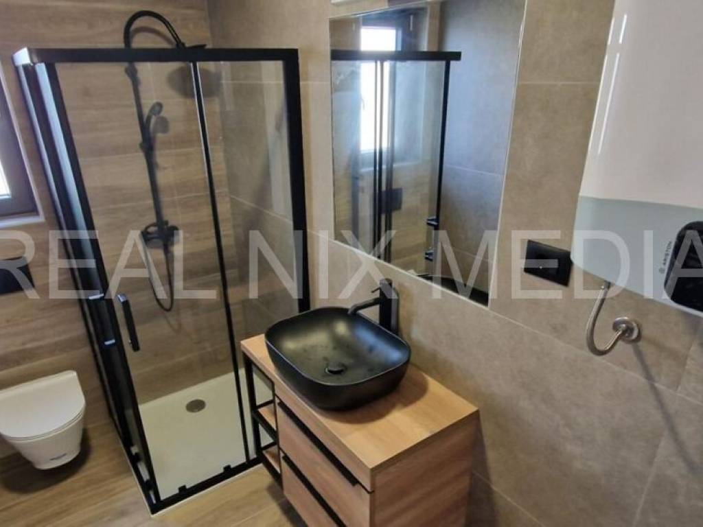 Luksuzni apartman, Prodaja, Privlaka, Privlaka