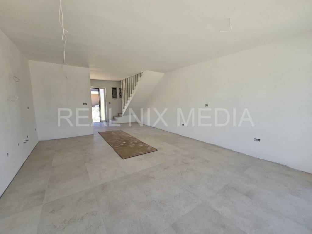 Kuća u nizu, Prodaja, Vrsi, Vrsi