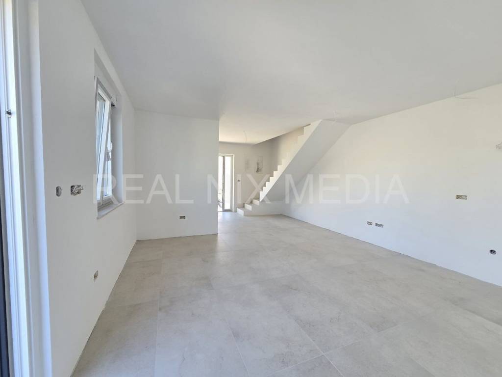 Kuća u nizu, Prodaja, Vrsi, Vrsi