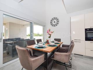 Kuća na moru, Prodaja, Nin, Grbe